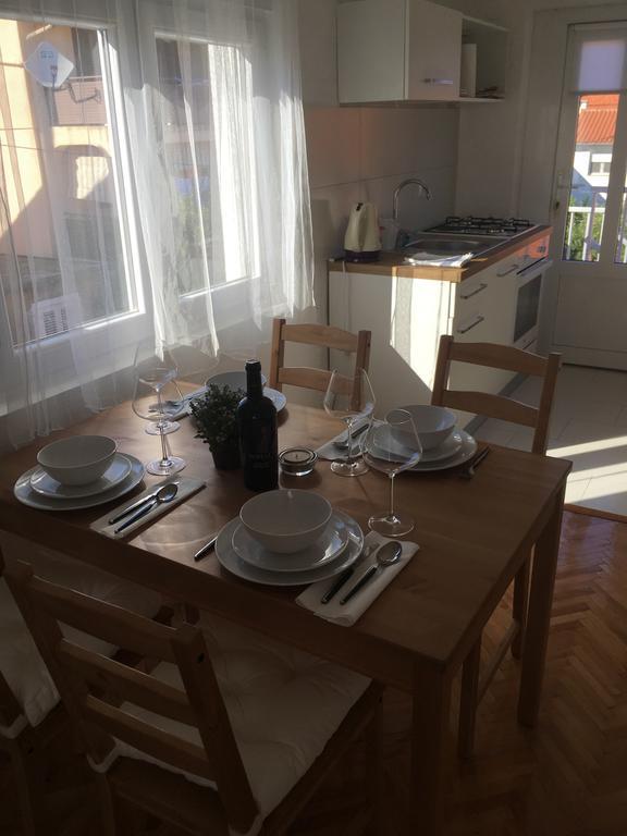 Centre Apartment Bozava Ngoại thất bức ảnh
